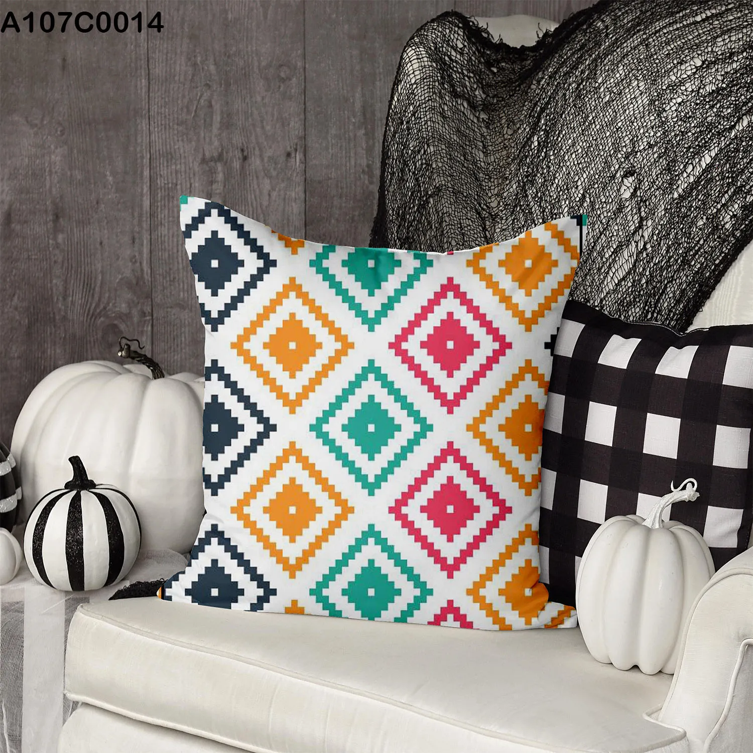 وجه مخدة نقشة معينات ملونة